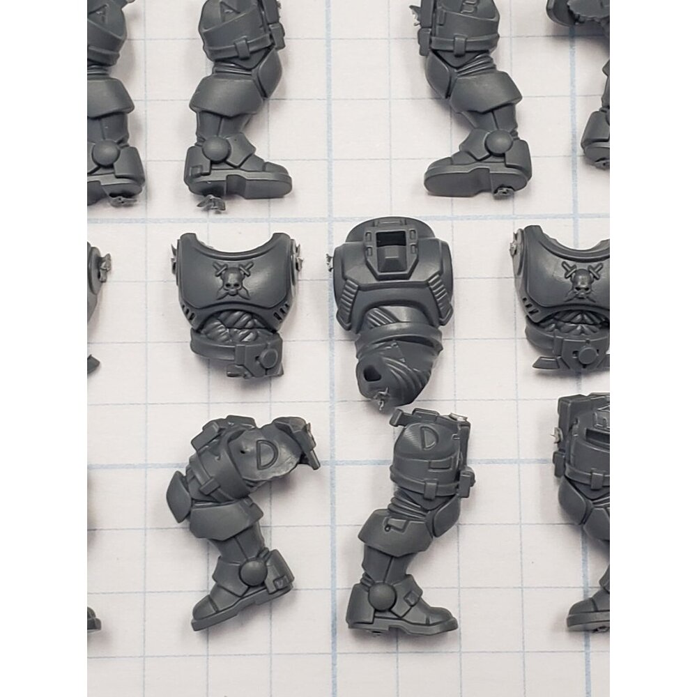 Warhammer 40k Space Marine Bits Primaris Reiver MK X Phobos Torso & Legs x5 - Picture 5 of 9
